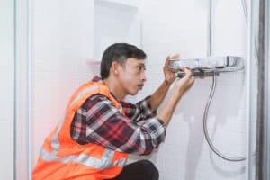 raccordement des sanitaires preparer evacuations alimentations et collecteur 1