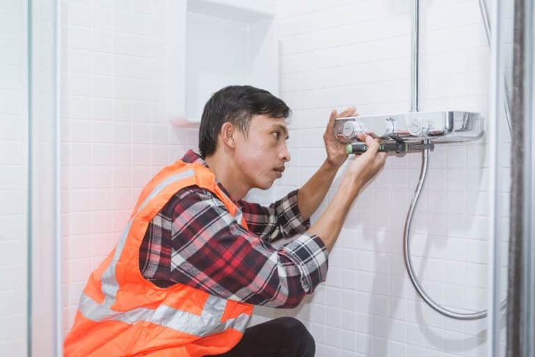 raccordement des sanitaires preparer evacuations alimentations et collecteur 1